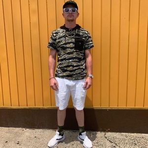 Meet your Posher, Hilton